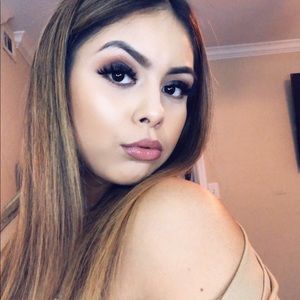 Meet your Posher, Victoria